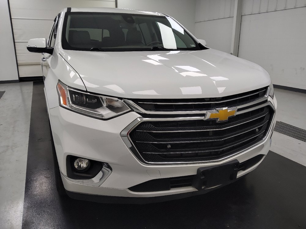 Used 2018 Chevrolet Traverse Premier w/ Driver Confidence II Package FWD image 14