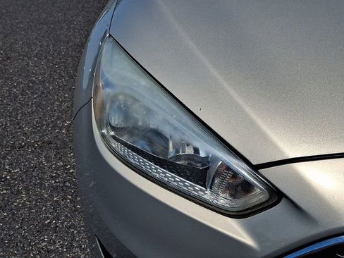 Used 2015 Ford Focus SE FWD image 9