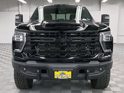 Used 2025 Chevrolet Silverado 2500 ZR2 w/ ZR2 Bison Edition AWD/4WD image 4