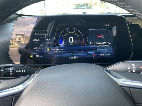 Used 2025 Chevrolet Equinox LT FWD image 20