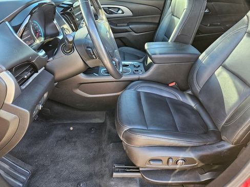 Certified 2022 Chevrolet Traverse LT w/ LT Premium Package image 21