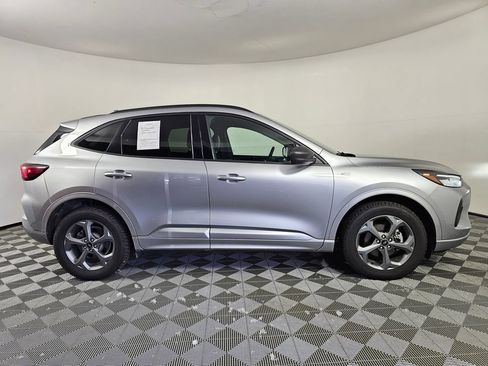 Used 2023 Ford Escape ST-Line AWD/4WD image 8