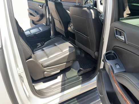Used 2020 Chevrolet Suburban Premier RWD image 26