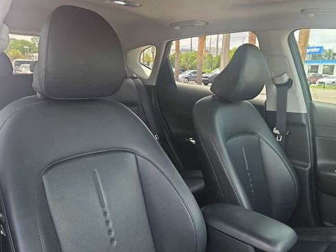 Used 2024 Hyundai Kona Limited FWD image 26