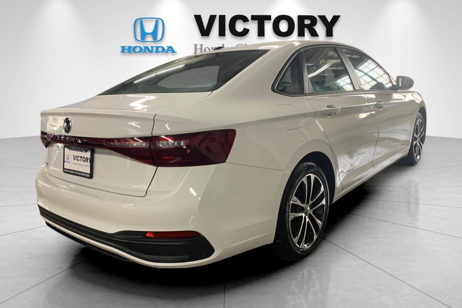 Used 2025 Volkswagen Jetta Sport FWD image 3