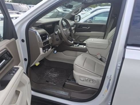 Used 2025 GMC Yukon Denali w/ Denali Reserve Package RWD image 6