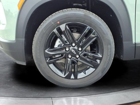 New 2026 Chevrolet TrailBlazer LT w/ Convenience Package FWD image 4