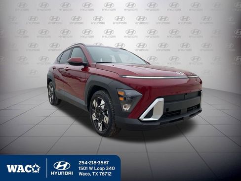 Used 2025 Hyundai Kona SEL image 3