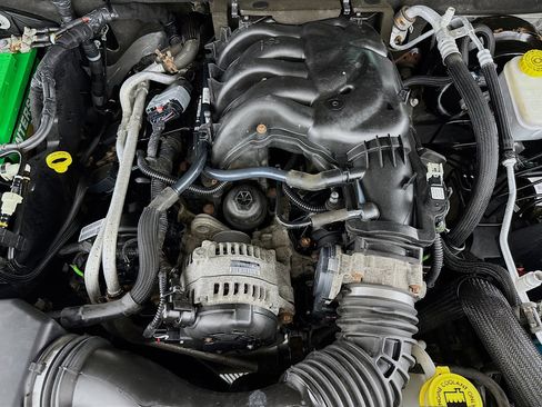 Used 2016 Jeep Wrangler Sahara w/ Dual Top Group image 32