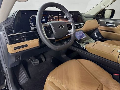 Used 2025 INFINITI QX80 Luxe image 9