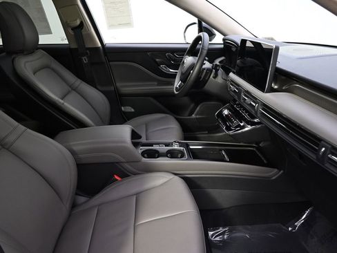 New 2026 Lincoln Corsair Reserve w/ Jet Appearance Package AWD/4WD image 16