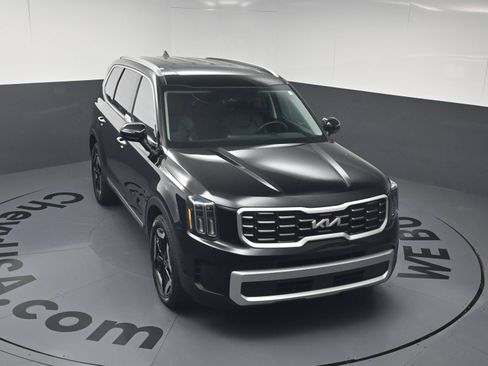 Used 2024 Kia Telluride S w/ S Sunroof Package FWD image 32