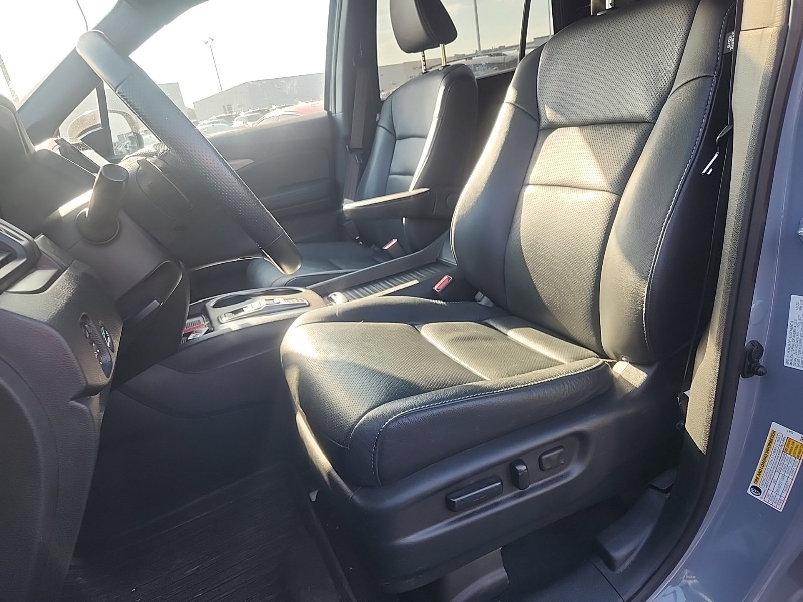 Used 2023 Honda Passport EX-L image 16