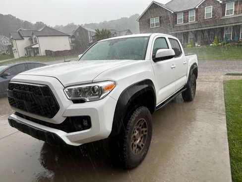 Used 2023 Toyota Tacoma SR AWD/4WD image 35