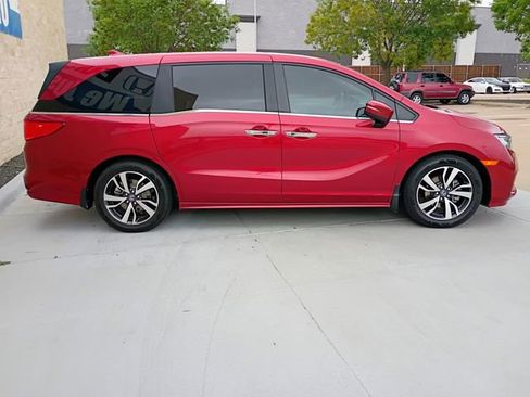 Certified 2023 Honda Odyssey Touring image 13