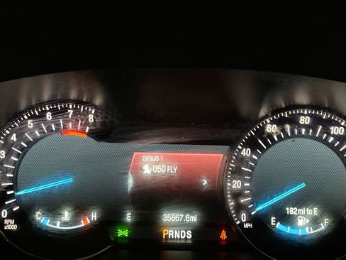 Used 2018 Ford Explorer Platinum image 15