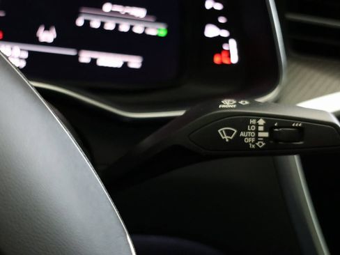 Used 2023 Audi S6 Prestige w/ Prestige Package image 28