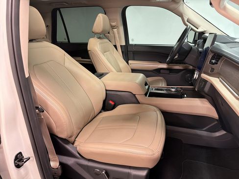 Used 2024 Ford Expedition Max Limited RWD image 29