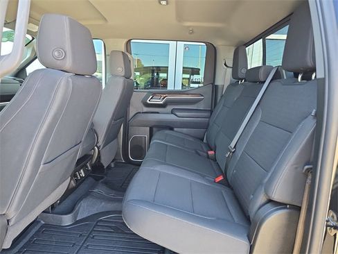 New 2026 GMC Sierra 1500 SLE w/ Preferred Package image 15