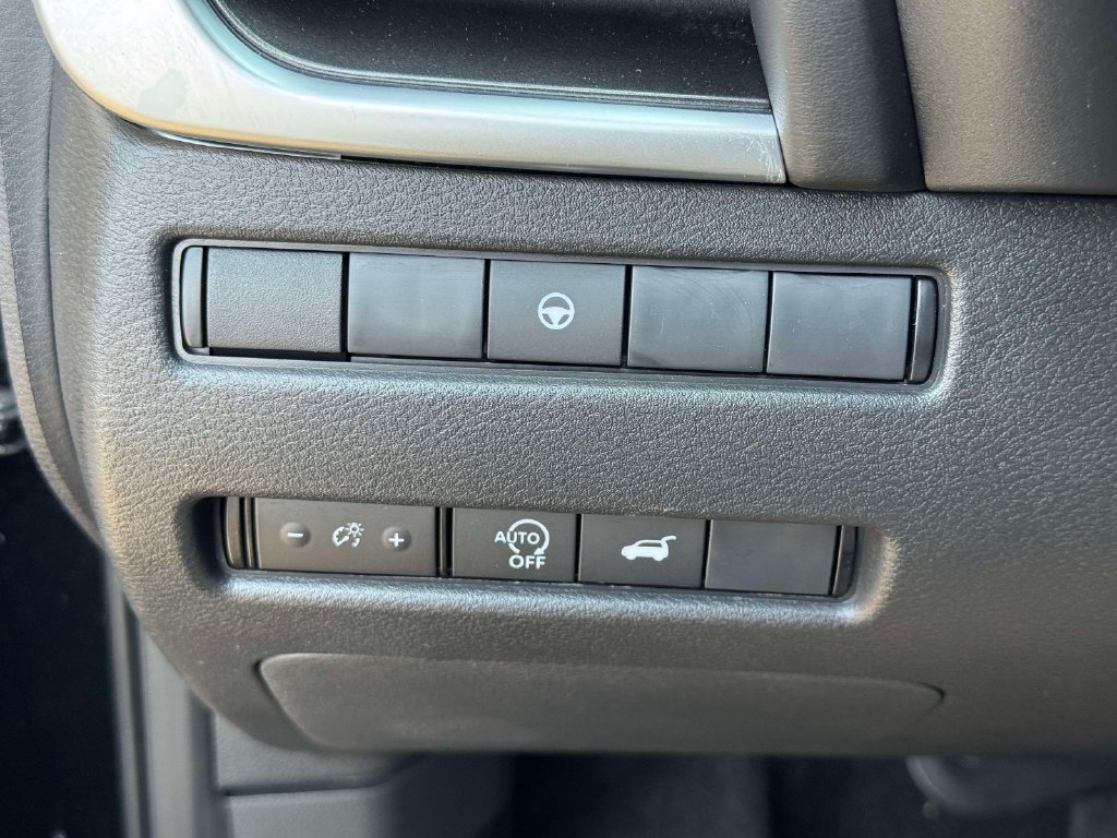 Certified 2026 Nissan Rogue SV AWD/4WD image 19