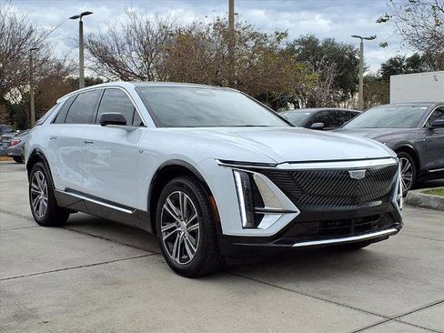 New 2026 Cadillac Lyriq Luxury w/ LPO, Floor Liner Package RWD image 5