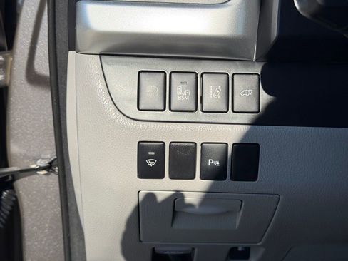 Used 2016 Toyota Highlander Limited w/ Driver Technology Package image 20