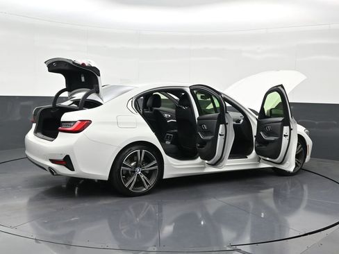 Used 2021 BMW 330i Sedan w/ Convenience Package image 31