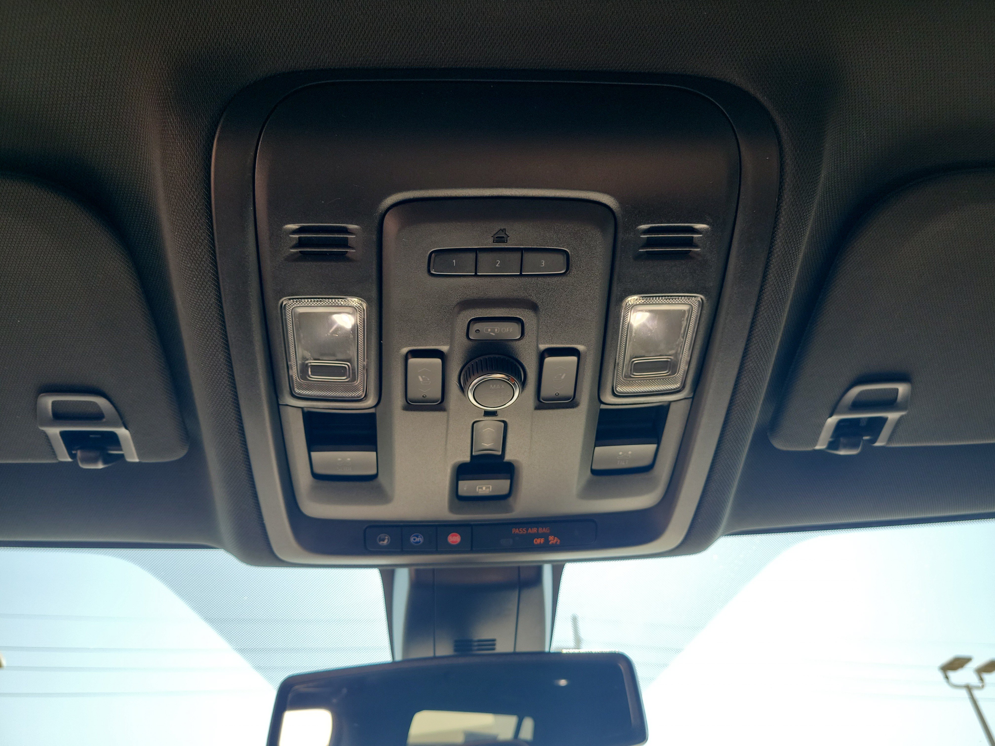 Used 2022 GMC Yukon AT4 w/ AT4 Premium Package AWD/4WD image 31