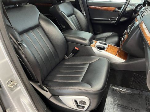Used 2008 Mercedes-Benz R 350 4MATIC image 15