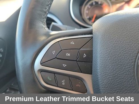 Used 2019 Jeep Cherokee Limited w/ Luxury Group image 11