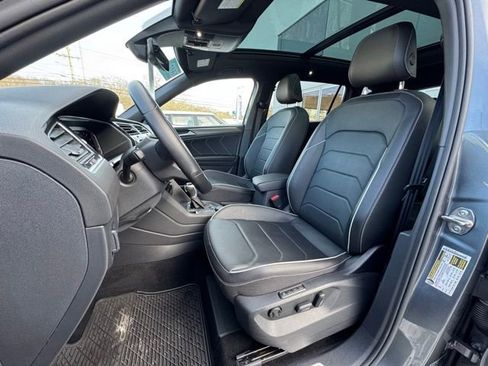 Used 2022 Volkswagen Tiguan SEL R-Line image 30