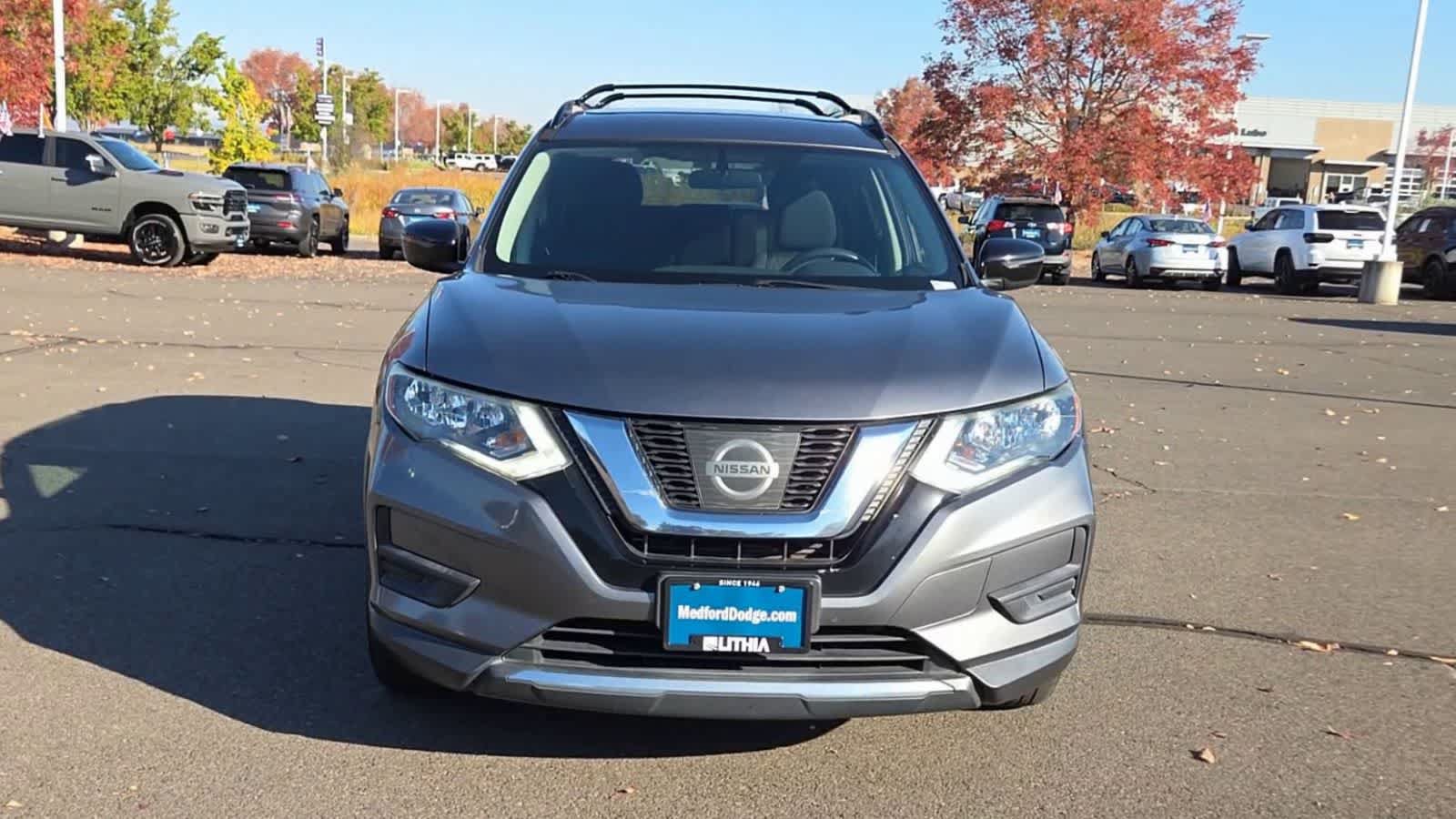 Used 2017 Nissan Rogue SV w/ Midnight Edition AWD/4WD image 3