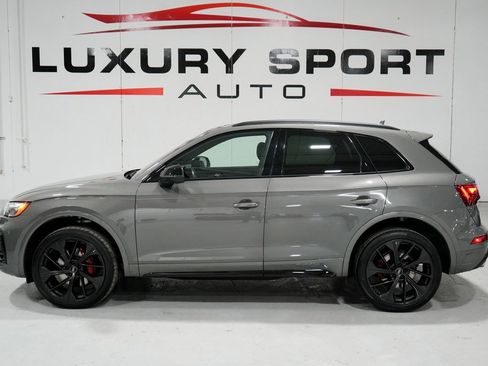 Used 2025 Audi SQ5 Premium Plus w/ Premium Plus Package image 2