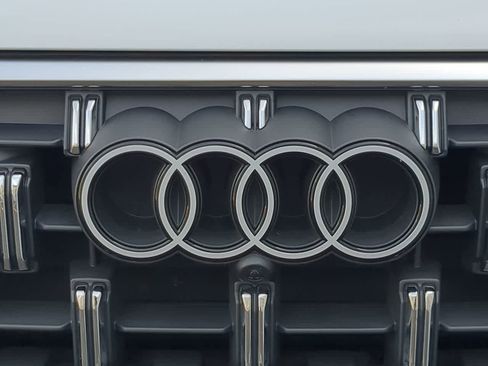 Used 2025 Audi Q7 3.0T Premium Plus image 11