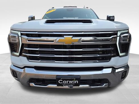 Used 2024 Chevrolet Silverado 3500 LTZ w/ LTZ Plus Package AWD/4WD image 4