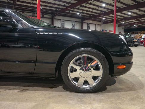 Used 2002 Ford Thunderbird Deluxe image 26