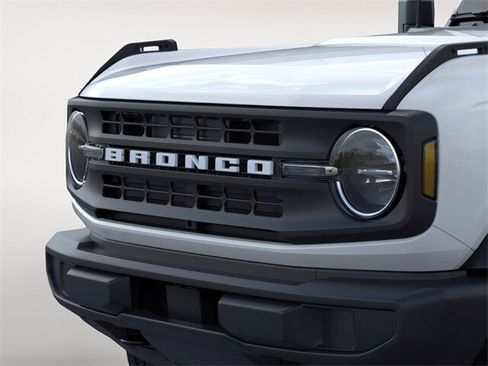 New 2025 Ford Bronco Base image 34