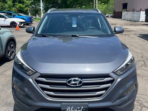 Used 2017 Hyundai Tucson SE FWD image 1