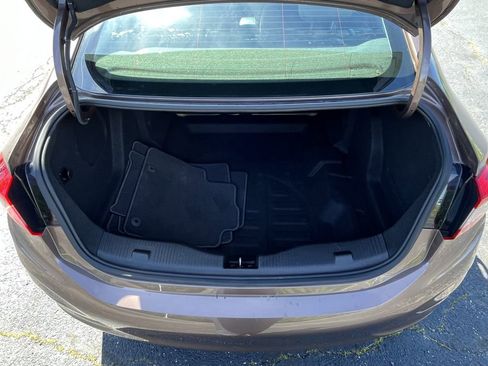 Used 2019 Chevrolet Cruze LS FWD image 4