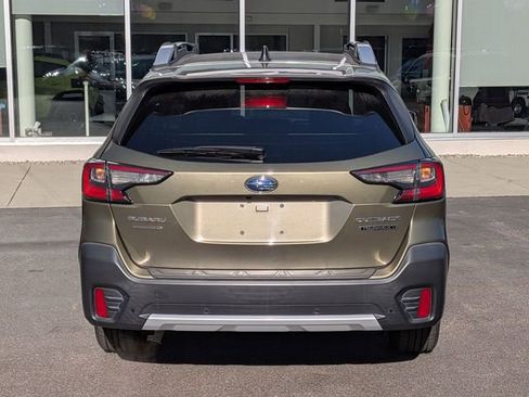 Used 2022 Subaru Outback Touring XT AWD/4WD image 4