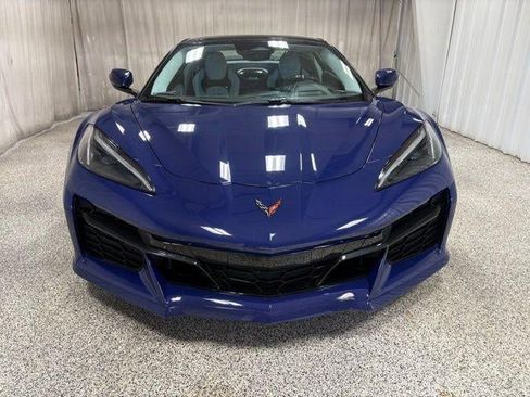 Used 2025 Chevrolet Corvette Z06 w/ Stealth Interior Trim Package RWD image 21