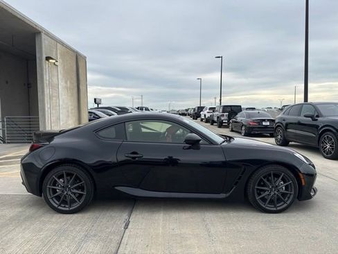 Used 2025 Subaru BRZ Limited RWD image 2