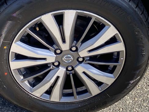 Used 2020 Nissan Pathfinder SV AWD/4WD image 24
