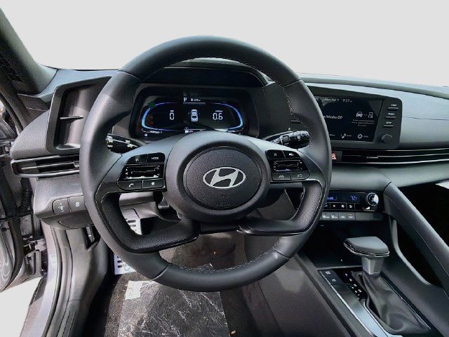 Certified 2026 Hyundai Elantra Sport FWD image 11