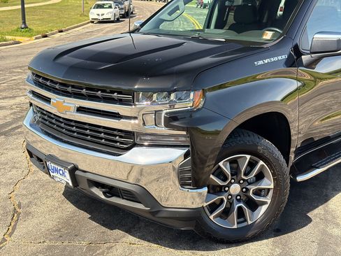 Used 2022 Chevrolet Silverado 1500 LT AWD/4WD image 8