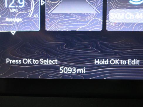 Used 2023 Jeep Grand Cherokee Altitude image 15