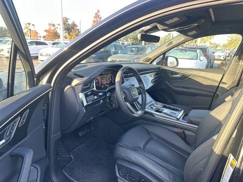 Used 2025 Audi Q7 2.0T Premium Plus w/ Premium Plus Package image 9