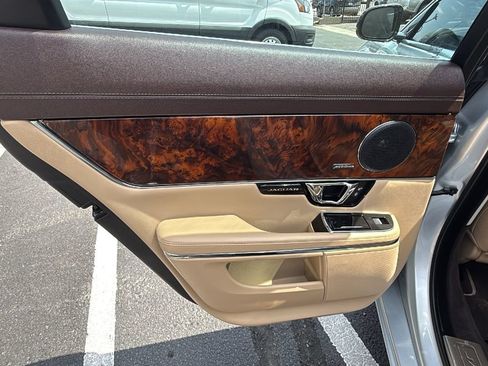 Used 2015 Jaguar XJ AWD image 11