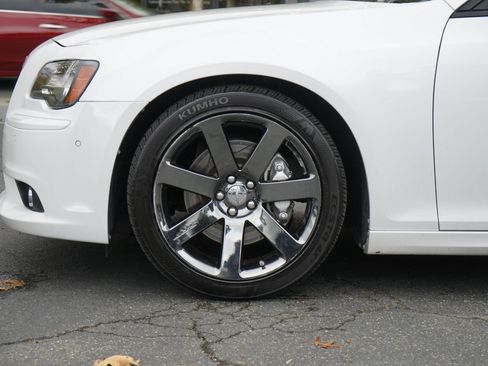 Used 2014 Chrysler 300 SRT8 w/ Leather Interior Group RWD image 13