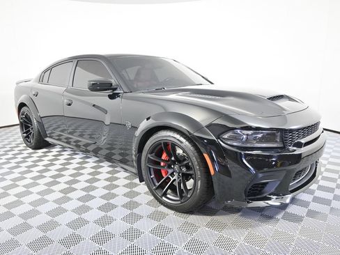 Used 2022 Dodge Charger SRT Hellcat w/ Harman/Kardon Audio Group RWD image 9